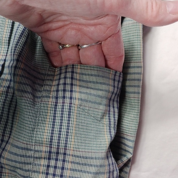 Van Heusen men's long sleeve button down shirt size large - Picture 11 of 11